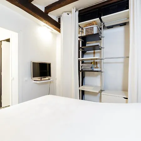 Napoleon / Picasso Apartment *